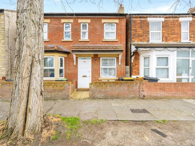House for sale in Cauldwell, Bedford