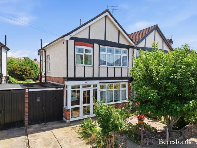 House for sale in Harold Hill, Greater London