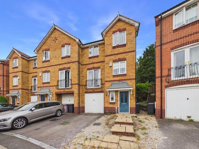 House for sale in Elmton, East Midlands