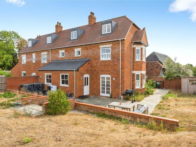 House for sale in Tebworth, Bedfordshire