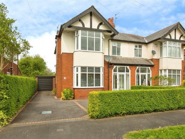 House for sale in Higher Bartle, Lancashire