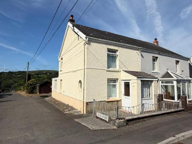 House for sale in Brynaman Isaf, Gwaun-cae-gurwen