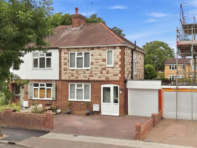 House for sale in Greater London