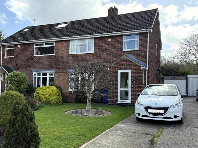 House for sale in Barton In Fabis, East Midlands