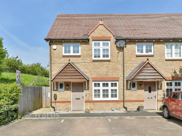 House for sale in Grove Park, Oad Street