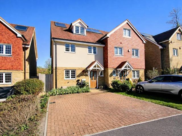 House for sale in Tattenham Corner, Red Hill