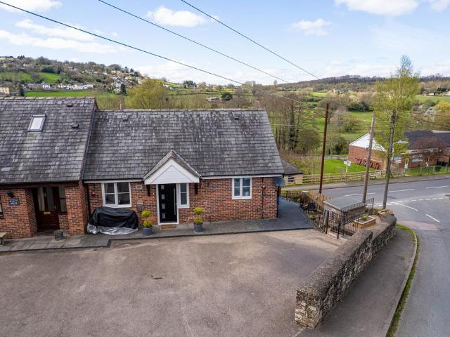 House for sale in Bromsberrow Heath, Gloucestershire