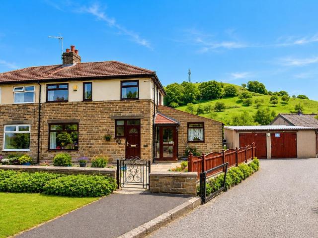 House for sale in Walsden, West Yorkshire