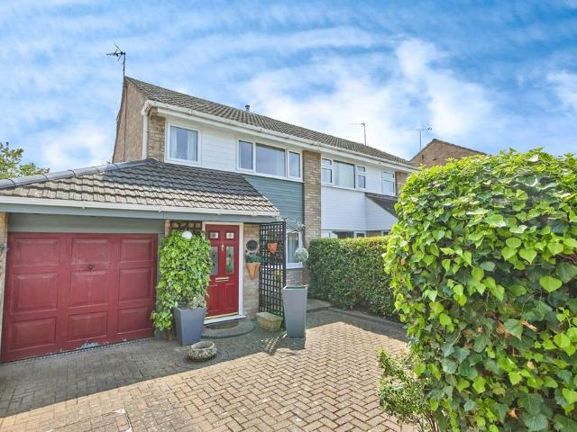 House for sale in Caldermill, East Midlands