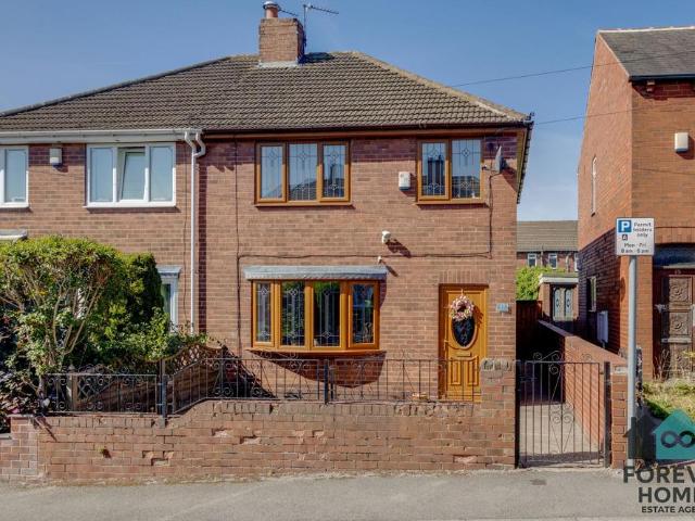 House for sale in Pogmoor, South Yorkshire