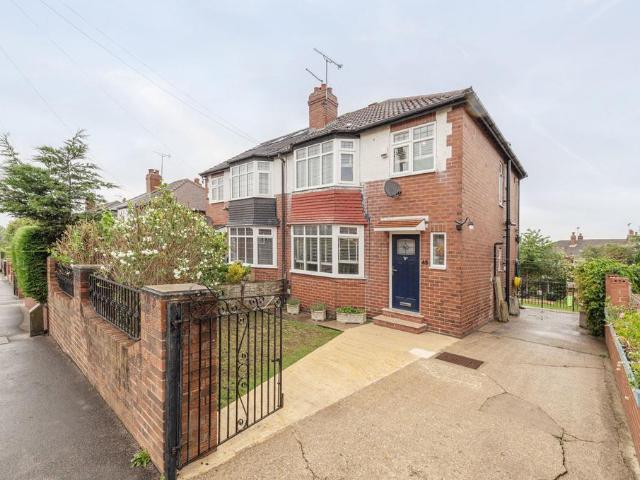 House for sale in Whitkirk, Colton