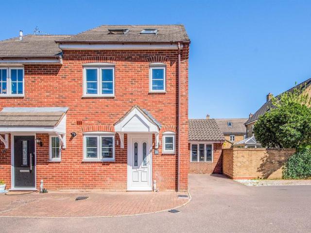 House for sale in Desborough