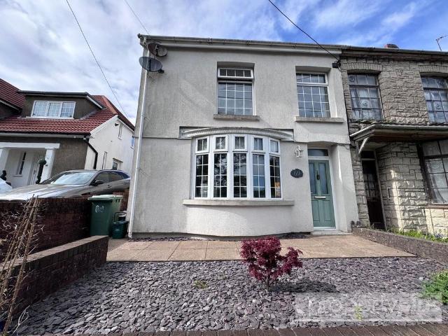 House for sale in Tonyrefail, Coedely