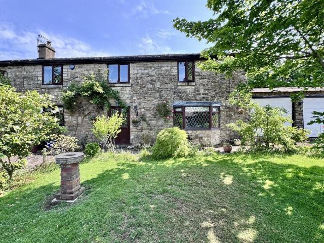 House for sale in Gamesley, High Peak