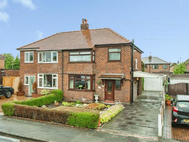 House for sale in Longbarn, Warrington