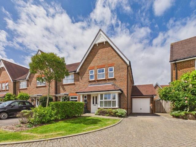 House for sale in Wickhurst Green, Horsham