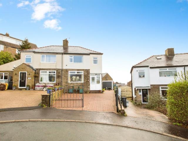 House for sale in Warley Town, West Yorkshire