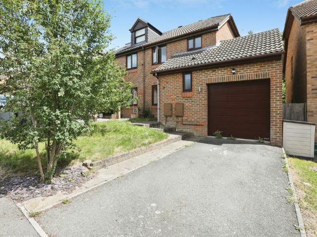 House for sale in Ashplats, Perryfields
