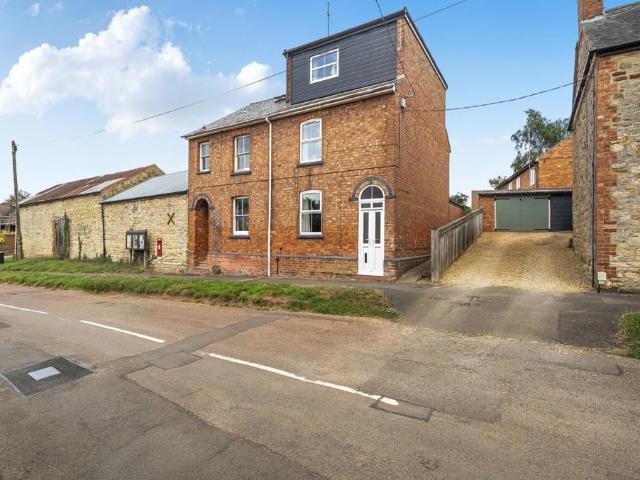 House for sale in Pattishall, Northamptonshire