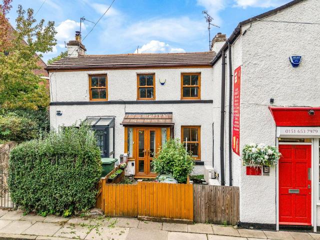House for sale in Claughton, Oxton