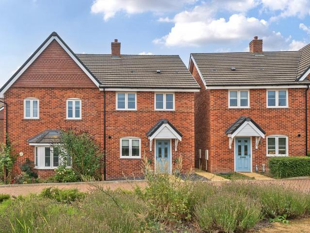 House for sale in Fole, Surrey