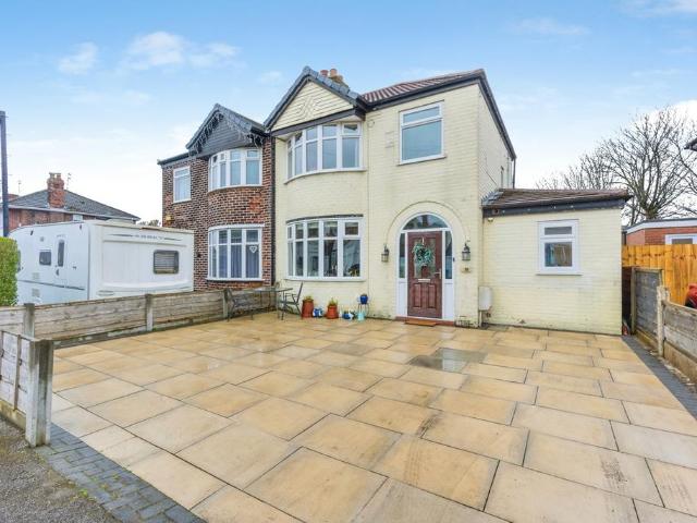 House for sale in Mosley, Trafford Park