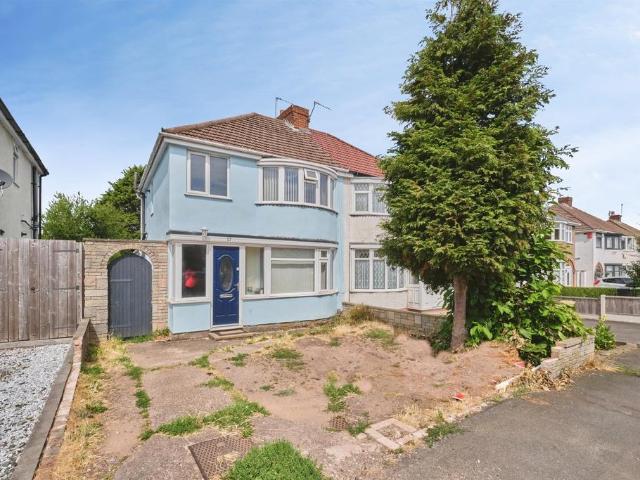 House for sale in Aldersley, Claregate