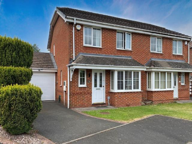 House for sale in Tividale, White Cross