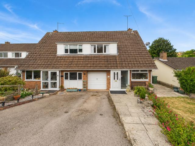 House for sale in Bromsberrow Heath, Gloucestershire