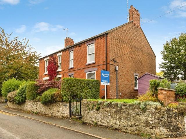 House for sale in Llanfynydd, Cymau