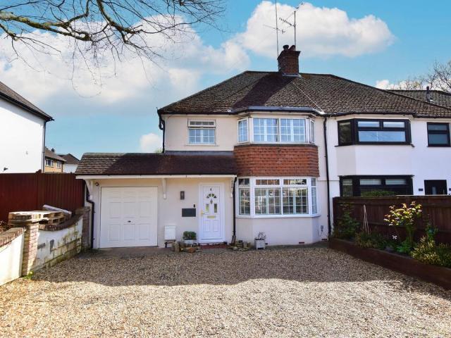 House for sale in Batchworth, Hertfordshire