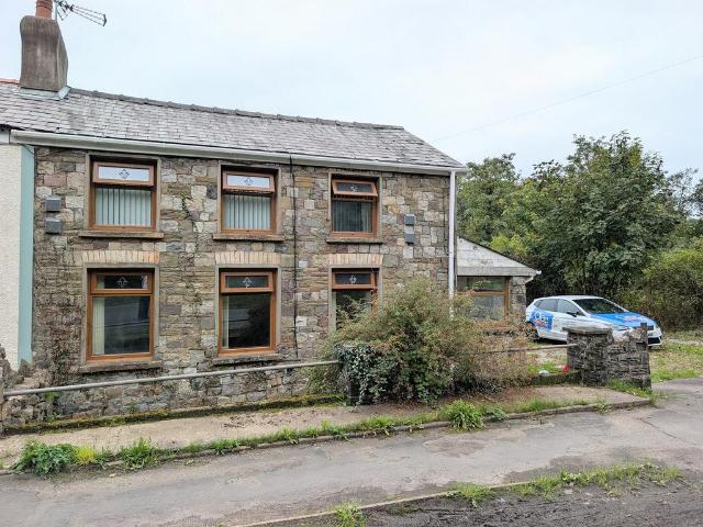 House for sale in Ynys Isaf, Ystradgynlais