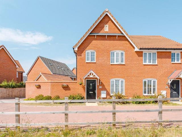 House for sale in Moreton Hall, Chedburgh