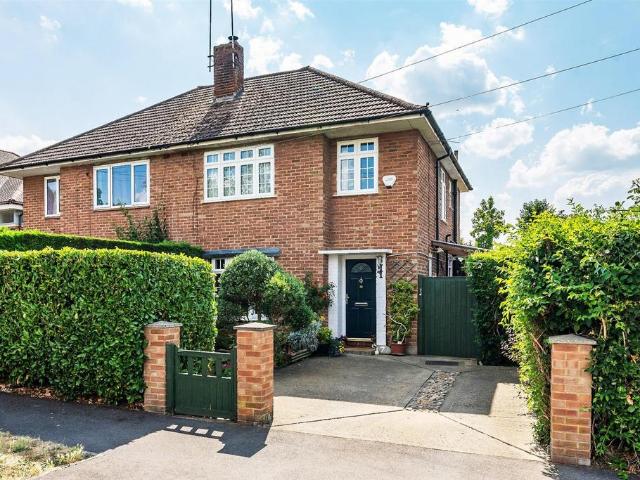 House for sale in Pachesham Park, Surrey