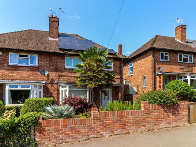 House for sale in Hunton Bridge, Three Rivers