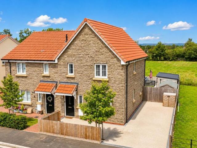 House for sale in Lympsham, Somerset