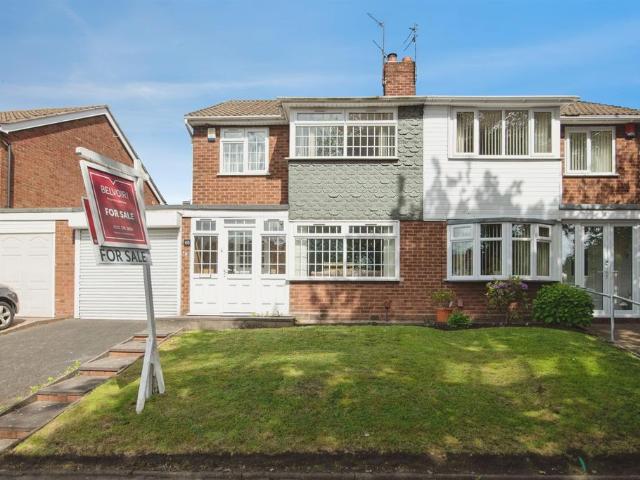 House for sale in Balls Hill, Hill Top