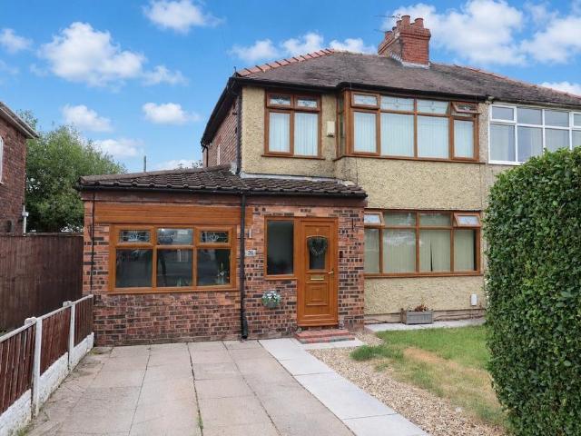 House for sale in Hood Manor, Warrington