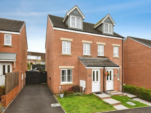 House for sale in Cilybebyll, Wales