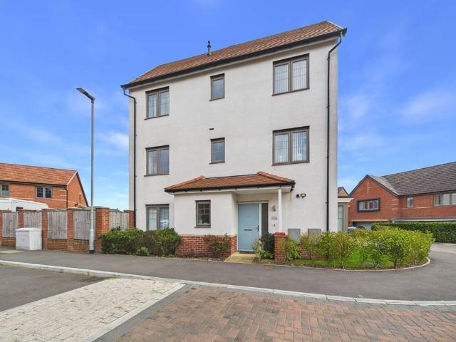 House for sale in Pontefract, West Yorkshire