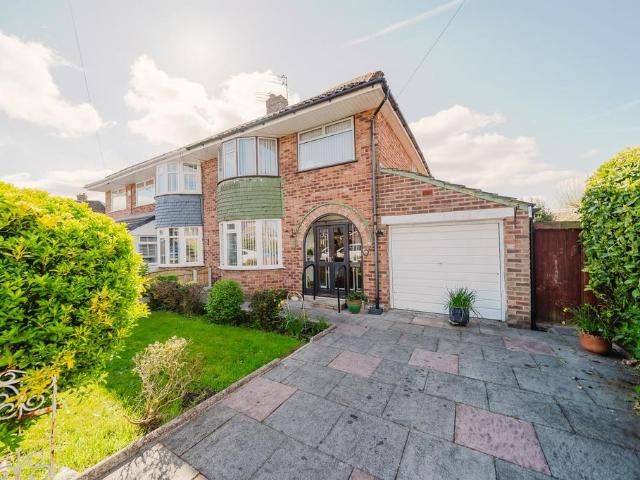 House for sale in Kennessee Green, Maghull