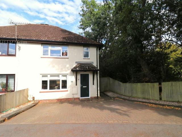 House for sale in Hedge End, Helford