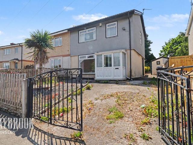 House for sale in Wombwell, South Yorkshire