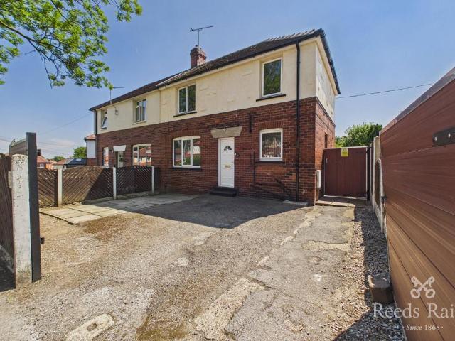 House for sale in Ossett, West Yorkshire