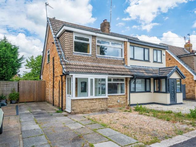 House for sale in Roby Mill, Lancashire