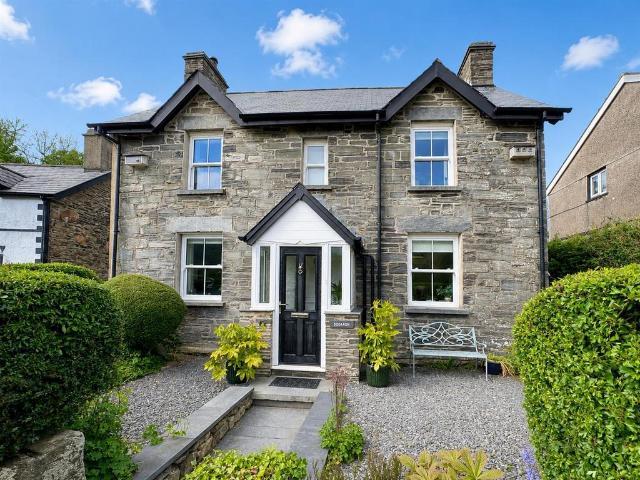 House for sale in Dolwyddelan