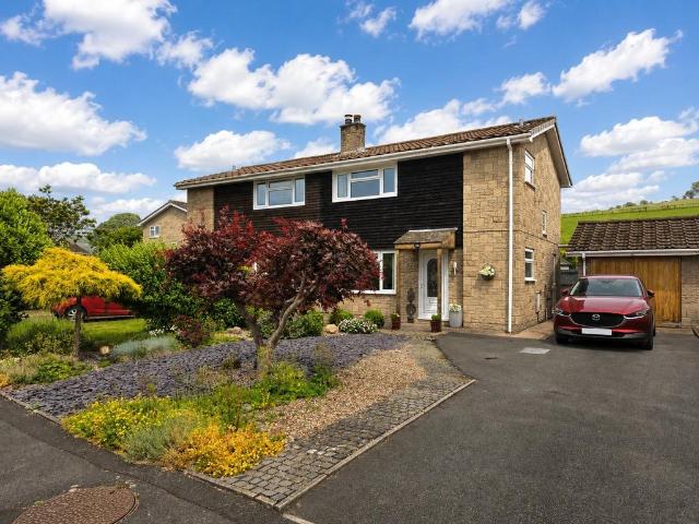 House for sale in Crucorney, Wales