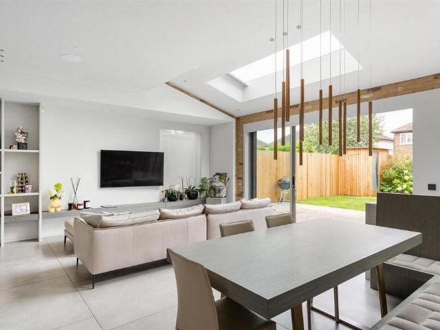 House for sale in London Borough of Ealing, Hanwell