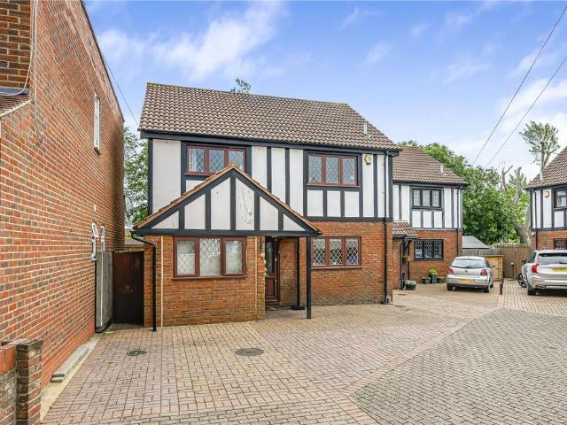 House for sale in Little Heath, Greater London