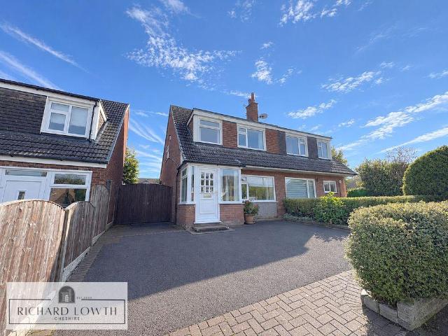 House for sale in Poynton-with-Worth, Poynton
